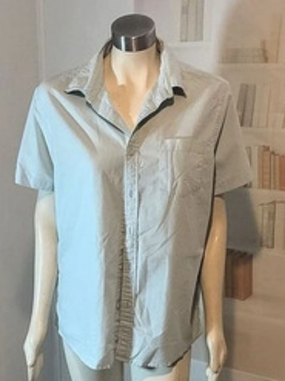 SONOMA Short Sleeve Button Down in Blue Like New